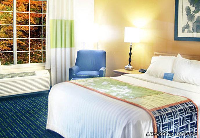 Fairfield Inn And Suites By Marriott Cincinnati Eastgate Quarto foto
